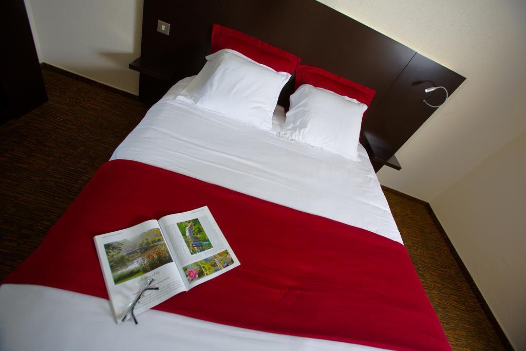 Hotel Akena Creil - Clermont Agnetz 阿涅尔兹 外观 照片